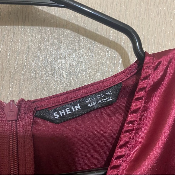 ☀️ Elegant Ruffle V Neck Dress - SHEIN - Size XS - Picture 8 of 8